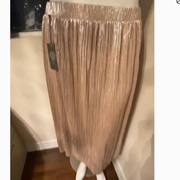 Vince Camuto Shimmering Tan Midi Skirt - Picture 3 of 8